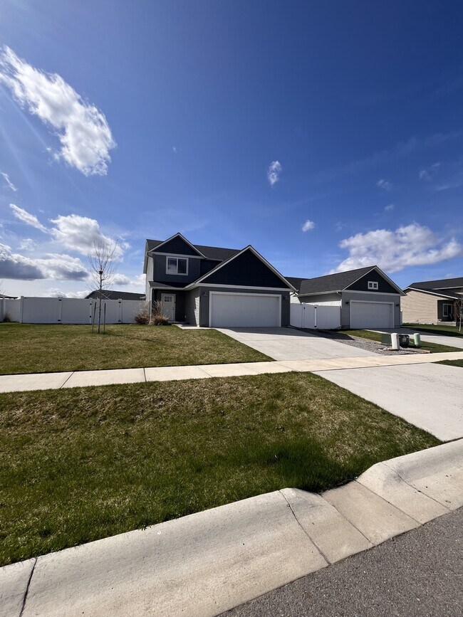 property at 5852 W Irish Dr