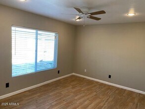 9342 W Mission Ln in Peoria, AZ - Building Photo - Building Photo