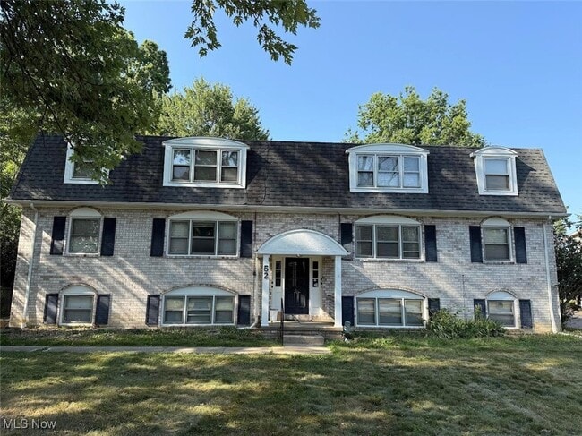 property at 52 Southwoods Ave