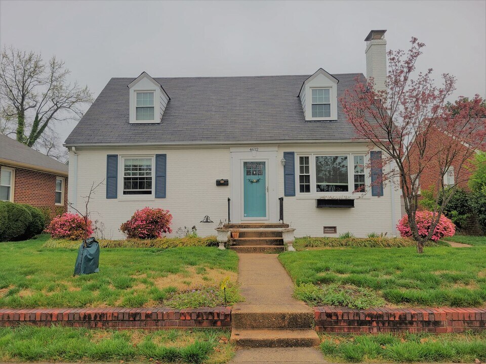 4612 Cutshaw Ave in Richmond, VA - Building Photo