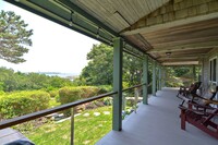 16 Oakes Ln in Rockport, MA - Foto de edificio - Building Photo