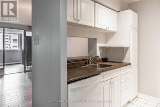 1055-1055 Bay St. in Toronto, ON - Building Photo - Building Photo