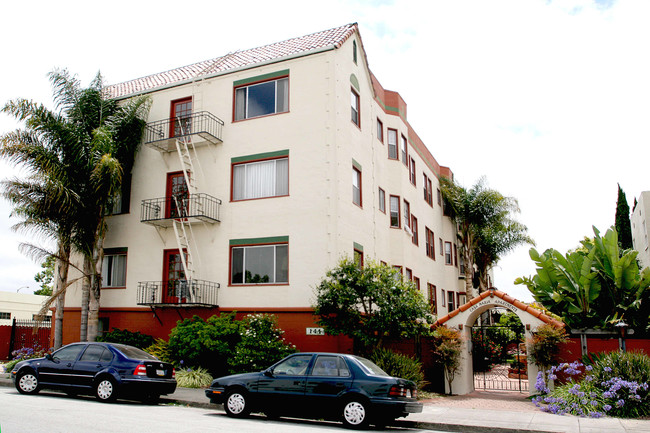 Casa Maria Apartments in San Leandro, CA - Building Photo - Building Photo