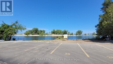 280 River Rd E in Wasaga Beach, ON - Building Photo - Building Photo