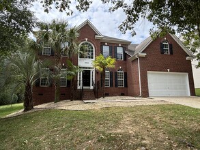 15938 Wayland Dr in Charlotte, NC - Foto de edificio - Building Photo