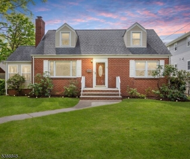 property at 208 N 16th St