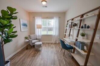 Hawthorne at Murrayville in Wilmington, NC - Building Photo - Building Photo