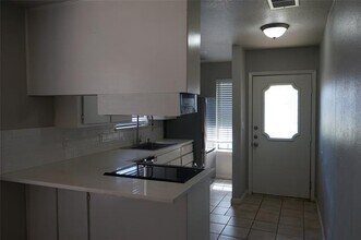 2405 Ventura Dr in Arlington, TX - Building Photo - Building Photo