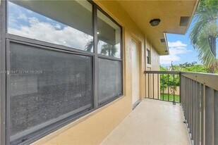 6690 W 26th Ct in Hialeah, FL - Building Photo