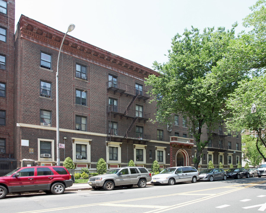 446 Ocean Ave in Brooklyn, NY - Building Photo