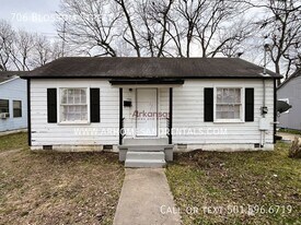 706 Blossom St in North Little Rock, AR - Building Photo