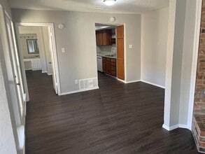 2221 Jackson Cir in Carrollton, TX - Building Photo - Building Photo