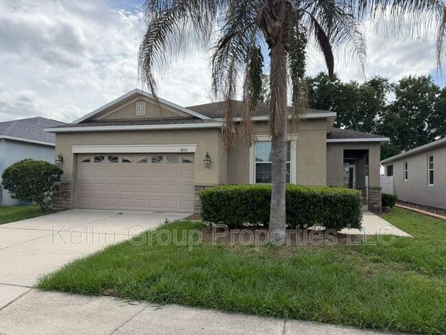property at 3852 Hampton Hills Dr