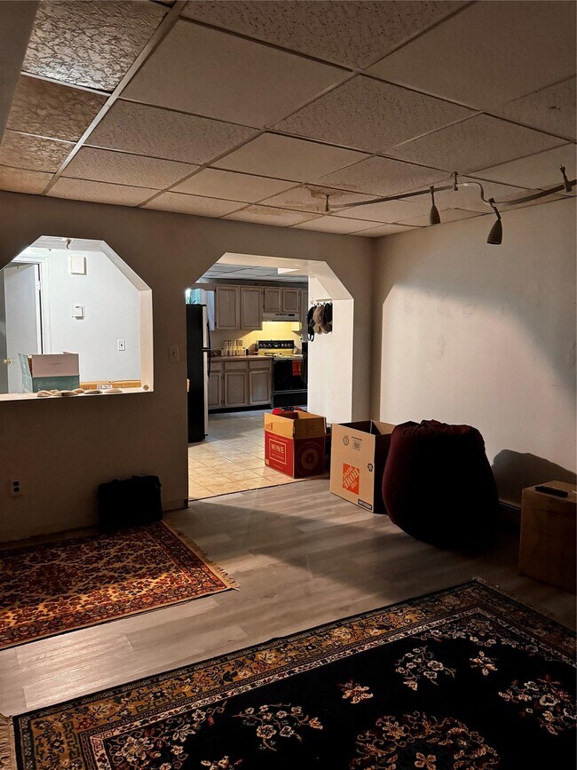 109 Virginia Ave in Lake Grove, NY - Building Photo - Building Photo
