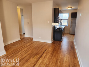 1518 N Kedzie Ave, Unit 1 in Chicago, IL - Building Photo - Building Photo