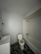 180 Princeton Ave, Unit 1RM in Jersey City, NJ - Building Photo - Building Photo