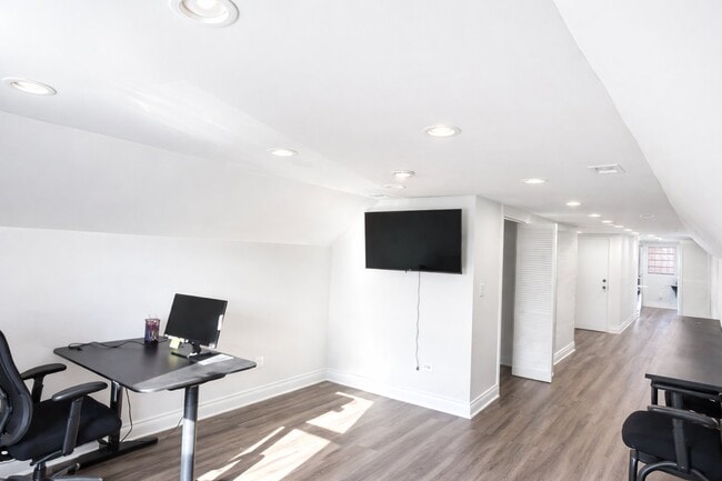 2501 S Whipple St in Chicago, IL - Building Photo - Building Photo