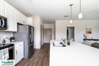 151 E Blount Ave, Unit 533 in Knoxville, TN - Building Photo - Building Photo