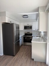 2425 State St in North Bend, OR - Building Photo - Building Photo