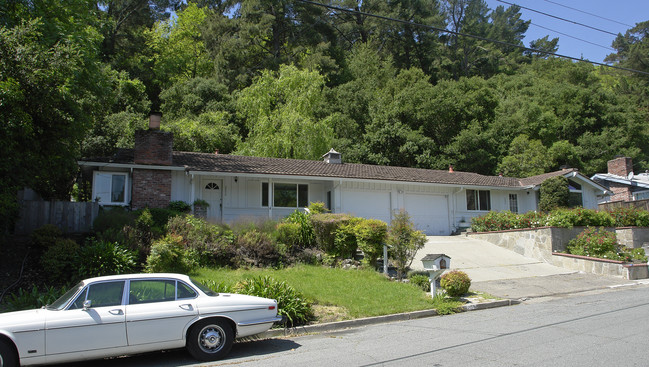 2092-2094 Donald Dr in Moraga, CA - Foto de edificio - Building Photo