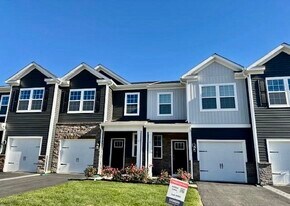 6 Elliot Ln in Mount Holly, NJ - Building Photo