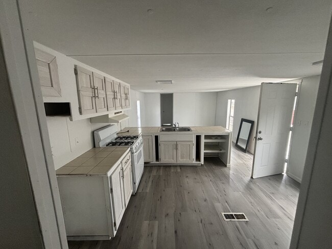 property at 3520 Lum Ave