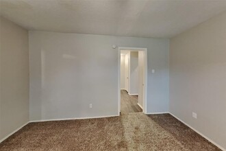 1918 E Navaho Trail in Katy, TX - Building Photo - Building Photo