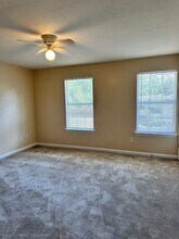 1081 Solana Ave in Tallahassee, FL - Foto de edificio - Building Photo