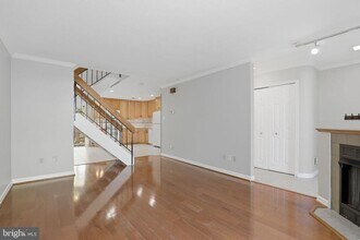 2369 Southgate Square in Reston, VA - Building Photo - Building Photo