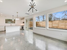 7004 Bennett Ave in Austin, TX - Building Photo
