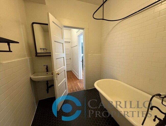 2241 Fourth Ave in San Diego, CA - Building Photo - Building Photo