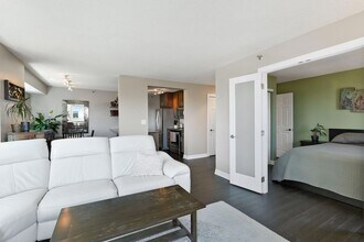 433 S 7th St in Minneapolis, MN - Building Photo - Building Photo