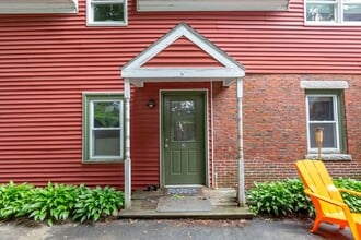 17 Walker St, Unit 2 in Bath, ME - Building Photo - Building Photo