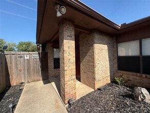 13327 Daystrom Ct in Dallas, TX - Building Photo - Building Photo
