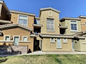 18250 N Cave Creek Rd in Phoenix, AZ - Building Photo