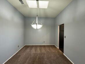 13904 Calle Elegante in Bakersfield, CA - Building Photo - Building Photo