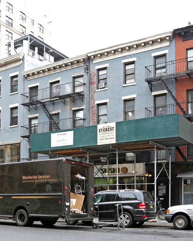 174 7th Ave in New York, NY - Building Photo - Building Photo