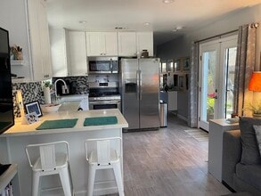 225 Walnut St, Unit 225b Walnut Street in Arroyo Grande, CA - Building Photo - Building Photo