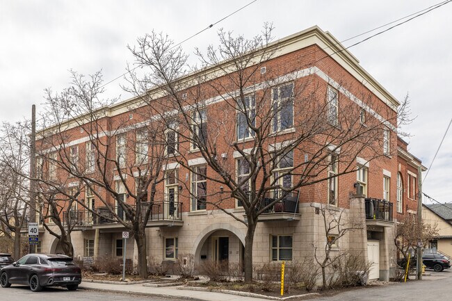 31 Dufferin Rd