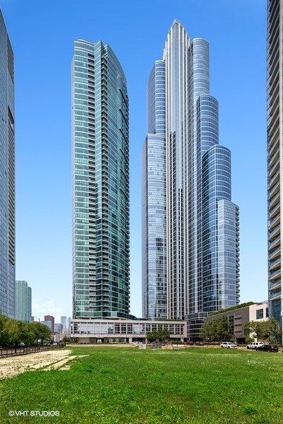 property at 1201 S Prairie Ave