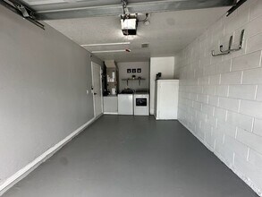 6228 Ryegrass St in Jacksonville, FL - Foto de edificio - Building Photo