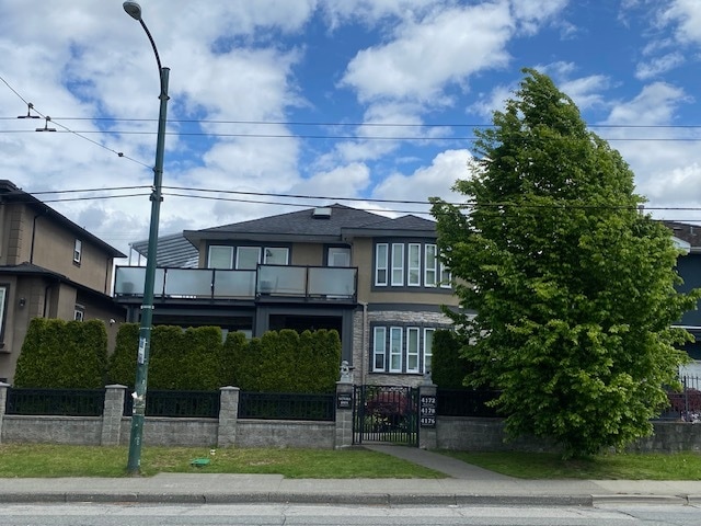 4176 Victoria Dr in Vancouver, BC - Building Photo - Building Photo