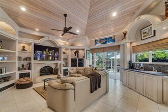 13105 SW 106th Ave in Miami, FL - Building Photo - Building Photo