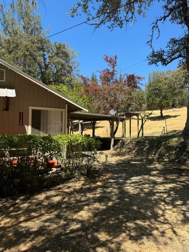 11124 Morning Star Ln in Nevada City, CA - Building Photo - Building Photo
