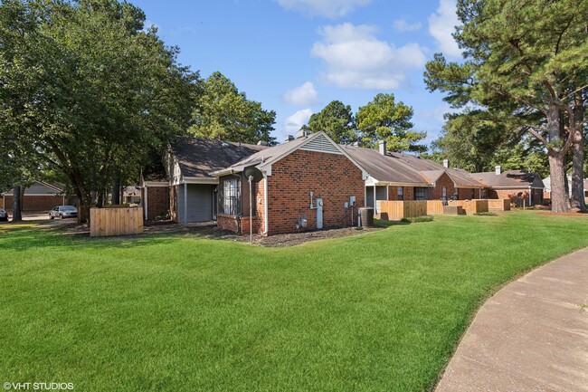 The Birches Apartment Homes in Memphis, TN - Foto de edificio - Building Photo