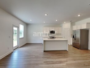 552 Pointe Dr in Dallas, GA - Building Photo - Building Photo
