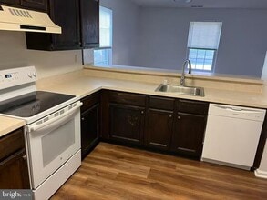 2401 Greensward N in Warrington, PA - Building Photo - Building Photo