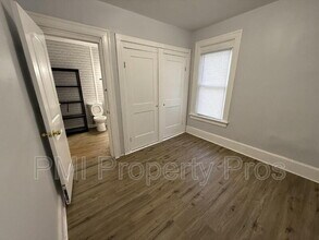 2853 N Booth St in Milwaukee, WI - Foto de edificio - Building Photo