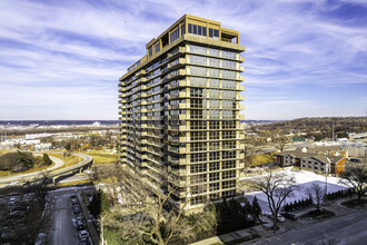 The View in Kansas City, MO - Building Photo - Building Photo