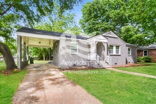 3551 Honeysuckle Rd in Montgomery, AL - Building Photo
